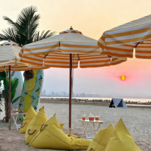 market umbrella with fringe